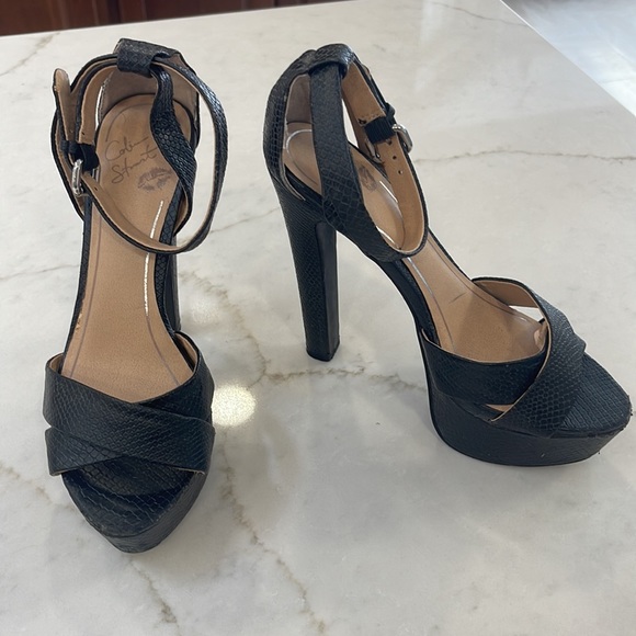 Colin Stuart Faux Snakeskin Platform Sanfals - Picture 2 of 6